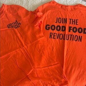 2 Good Eggs Orange Graphic T-Shirts MEDIUM